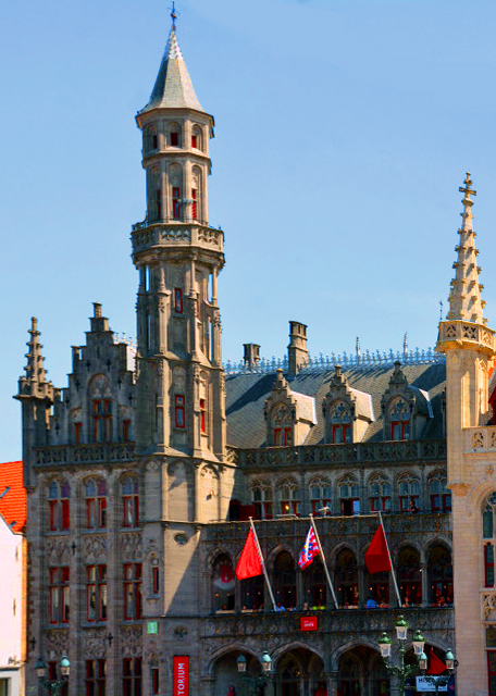 2024-06-23_103_Markt_Historium Brugge Facade_ a Museum Dedicated to the History of the Medieval City of Bruges w People around in Belgium0001.JPG