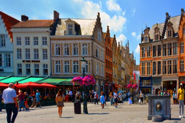 2024-06-23_112_Markt_Fountain Mask0001.JPG