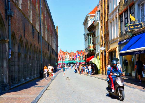 2024-06-23_117_Wollestraat_ One of the Main Arterial Roads0001.JPG