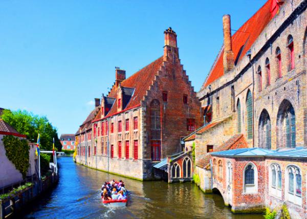 2024-06-23_41_Old St John's Hospital & Now Home to an Impressive Collection of Paintings by the Flemish Painter Hans Memling0001.JPG