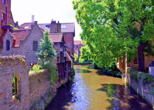 2024-06-23_59_Romantic Views from St Bonifacius Bridge_ the Quaint_ Early-20th-Century Pedestrian Bridge0001.JPG