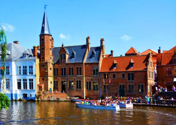 2024-06-23_76_Tanners Guild House by the Dijver Canal0001.JPG