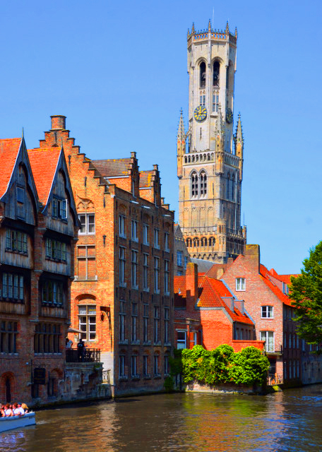 1772413482240882.jpg 2024-06-23_80_Medieval Bldgs on the Dijver Canal w the Belfry Bell Tower Seen from Rozenhoedkaai0001.JPG