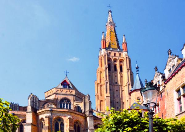 2024-06-23_03_Exterior in the Gothic Style in the Prominent Flying Buttresses-10001.JPG