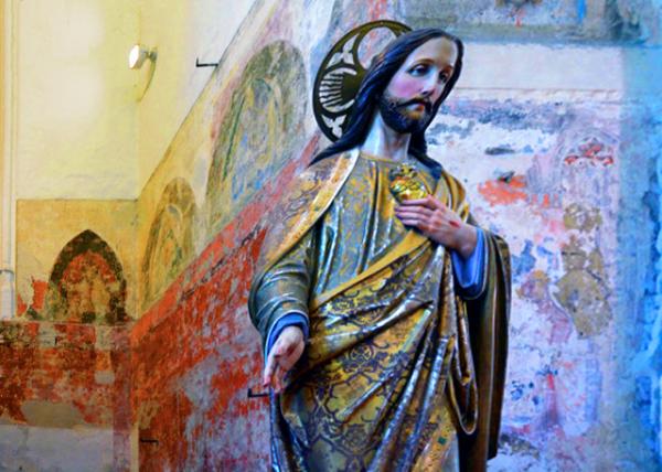 2024-06-23_210_An Old Mural from around 1370 w Shroud of Veronica above & Jesus Christ w a Sad Expression on His Face0001.JPG