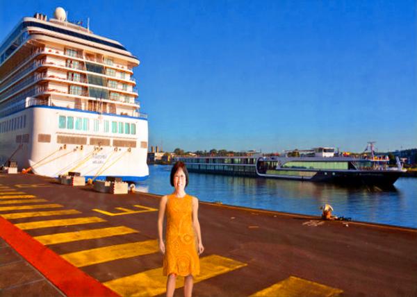 2024-06-24_08_Oceania Marina Berthed against Viking Revercruises @ Westerdoksdijk or Western Dock Dike-10001.JPG