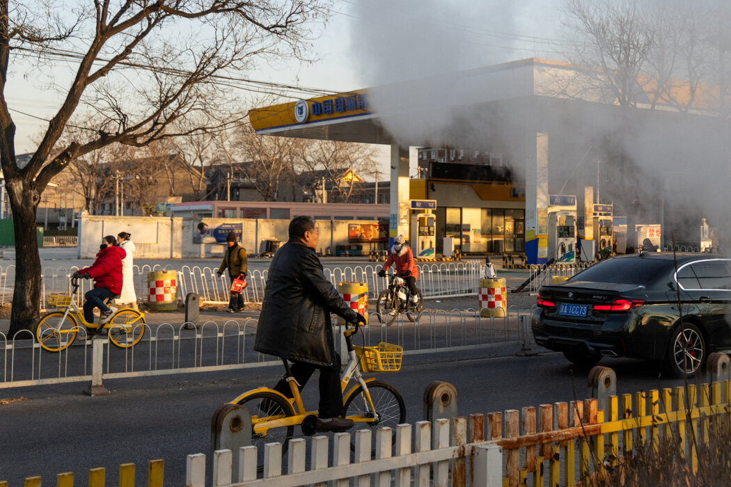 北京的一个加油站。来自中东的石油对中国的整体能源安全至关重要。