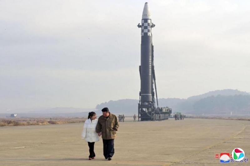 国际特稿:下一个被“定点清除”? 邪恶轴心仅存者金正恩抱核护身