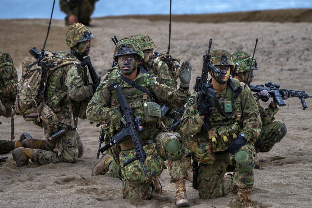 2023年，日本种子岛附近，日本自卫队参加两栖登陆演习。