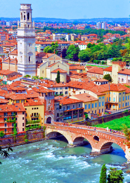 2018-07-10_Ponte Pietra the Oldest Roman Arch Bridge in the City ʯ��-30001.JPG
