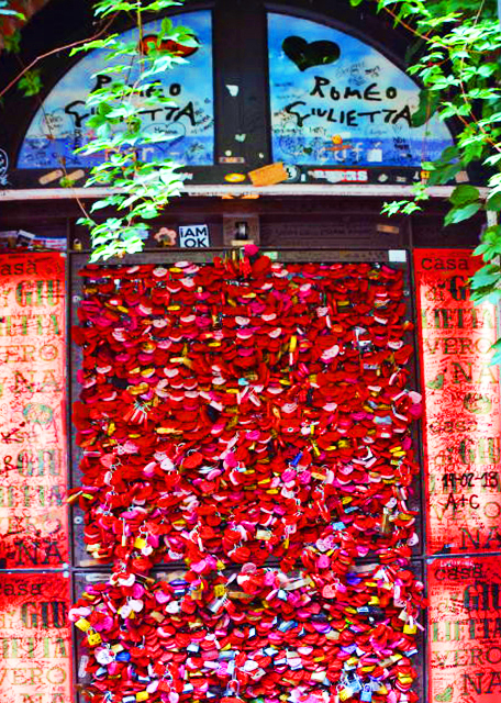 2018-07-10_Casa di Giulietta_Love Padlocks ������-20001.JPG