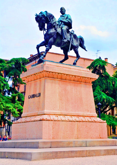 2018-07-10_Statue_Monument to Giuseppe Garibaldi �����塤���ﲨ�ڼ��0001.JPG
