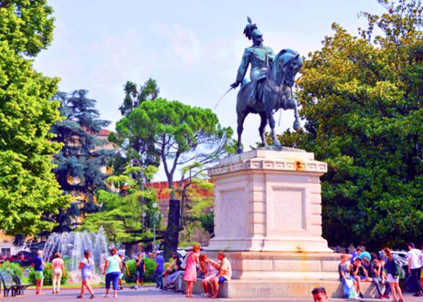 2018-07-10_Statue_Statua di Re Vittorio Emanuele II ά����¡�����Ŭ����������������0001.JPG