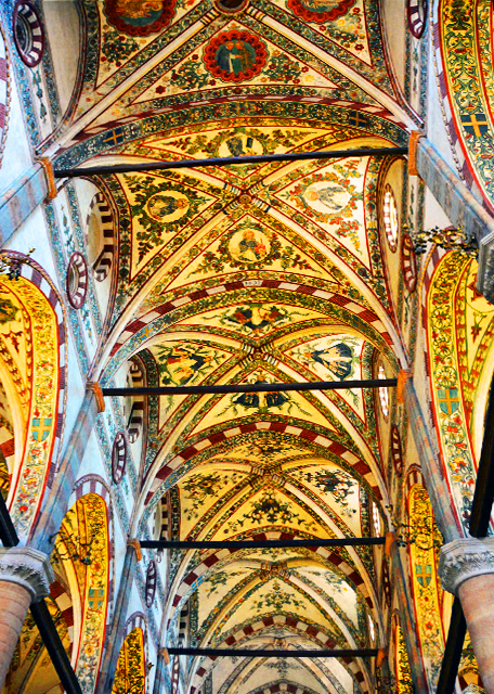 2018-07-10_Church_Sant'Anastasia_Ceiling of Gothic-Ceiling of Gothic-Romanesque ����ʽ-����ʽ�컨��-10001.JPG