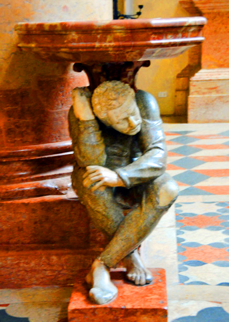 2018-07-10_Church_Sant'Anastasia_Stoup_Hunchback by Paolo Orefice ʥˮ���� ���ޡ����׷�˹���ձ���0001.JPG