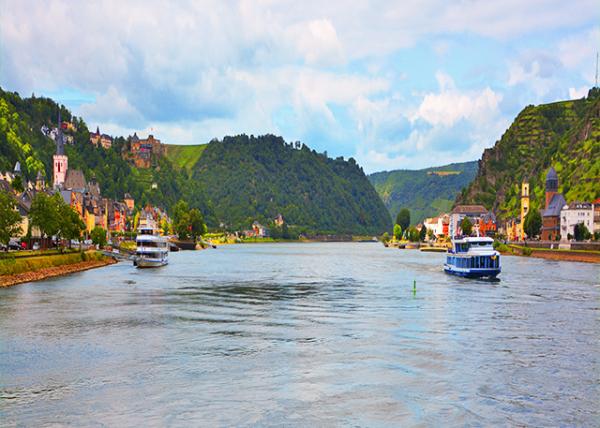 2017-08-19_Loreley Rock between St Goarshausen and St Goar @ Rheinkilometer 554 ʥ�갢��˹��ɭ��ʥ���֮�����������0001.JPG