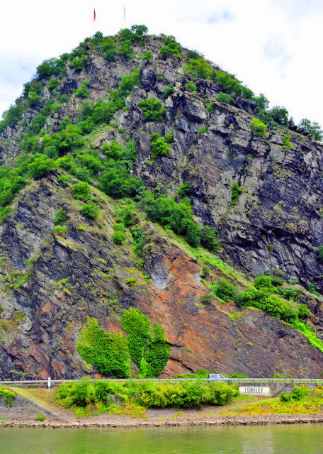 2017-08-19_Loreley Rock @ 132 m (433 ft) ����132����������-30001.JPG