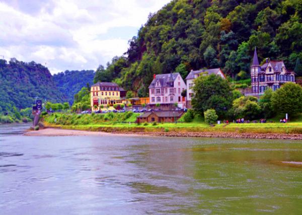 2017-08-19_St Goar_Navigation Signals for the Loreley-40001.JPG