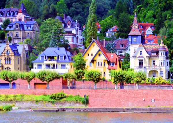 2017-08-20_Bldg_Mansion District @ Waterside of Neckar River-20001.JPG
