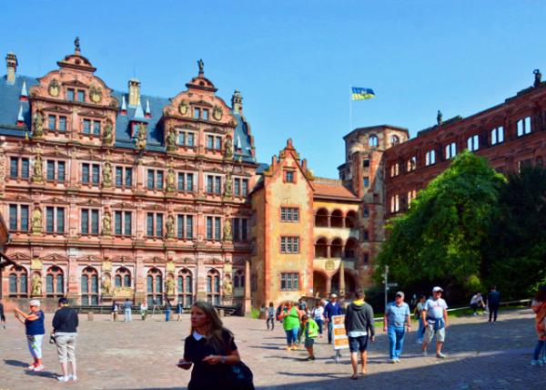 2017-08-20_Heidelberg Castle_Interior Courtyard ͥԺ-50001.JPG