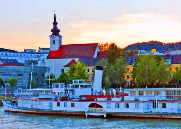 2017-07-06_Schönbrunn or Paddle-Wheel Steamer-10001.JPG