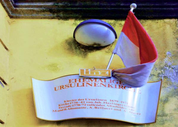 2017-07-07_Pfarramt Ursulinenkirche_Placard of Order of Saint Ursula ʥ��������ʾ����0001.JPG