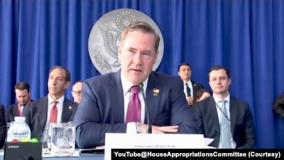 资料照片：2026年3月20日，美国驻联合国大使华尔兹在众议院拨款委员会“国家安全、国务院暨相关计划”小组在纽约举行的一个有关美国推动联合国究责和改革努力的听证会上讲话。