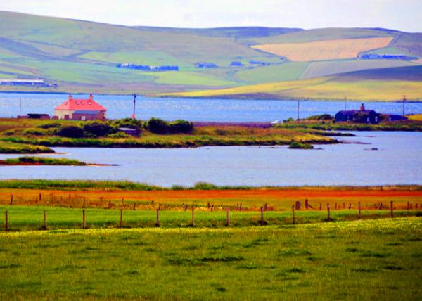 2016-07-14_Ordin Self-Catering Home w Separate Rod Room & Summerhouse between Harray Freshwater Loch & Stenness Seawater Loch �¶������ڹ��ﵭˮ����˹����˹��ˮ��֮���ṩ������߶ȼ��ݵ�˽լ��0001.JPG