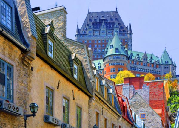 2017-05-28_Château Frontenac_Steeply Pitched Roofs, Massive Circular & Polygonal Towers & Turrets, Ornate Gables &  Dormers, and Tall Chimneys �����ݶ����޴�Բ�κͶ������¥������������ɽǽ���ݶ������ߴ��̴�-80001.JPG