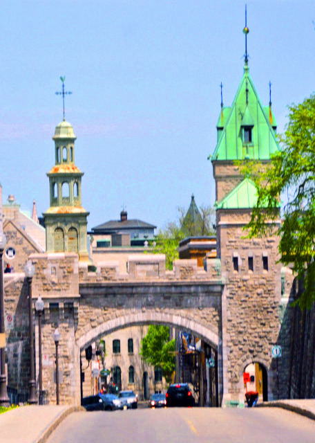 2017-05-28_Porte Kent Lying between Porte St-Jean & Porte St-Louis �����š�λ��ʥ���ź�ʥ·����֮��0001.JPG