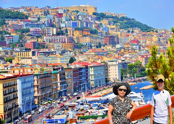 2015-07-03_Posillipo Hill in Naples via Diamond Princess0001.JPG