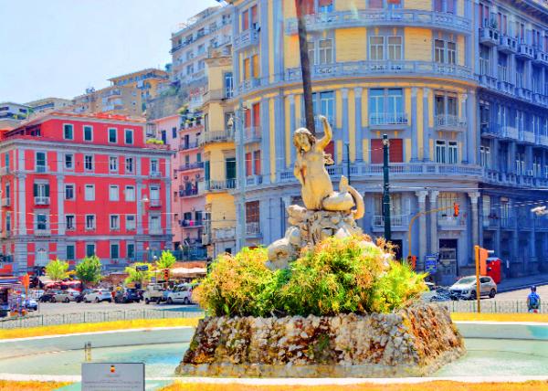 2015-07-03_Fontana della Sirena @ Piazza Sannazaro in 1869 Symbolizing Naples' Connection to the Sea & Its Maritime Heritage, a fitting tribute to the citʥ�����޹㳡��������Ȫ.jpg
