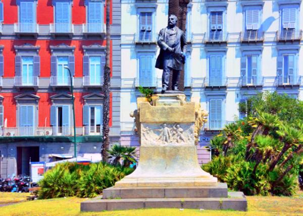 2015-07-03_Statue di Giovanni Nicotera @ Piazza Vittoria ���������ᡤ���������0001.JPG