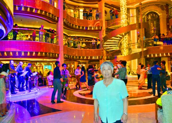 2016-06-26_Regal Princess_Big Band Ballroom w the Regal Princess Showband ���ֳ��빫���������ֶ�-20001.JPG