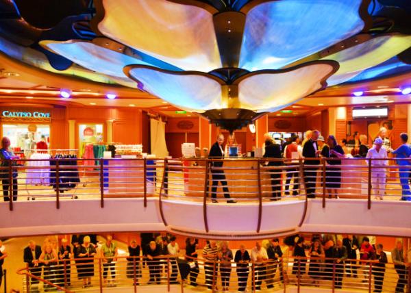 2023-08-15_Caribbean Princess Piazza0001.JPG