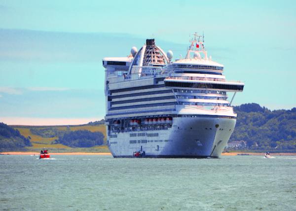 2016-07-08_Caribbean Princess_English Channel ���������ձȺ�������ͣ����Ӣ������Ͽ0001.JPG