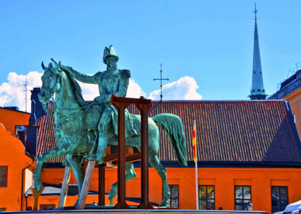 2016-07-04_Statue of Charles XIV & III John ���񡶲��˹ʮ����Լ����0001.JPG