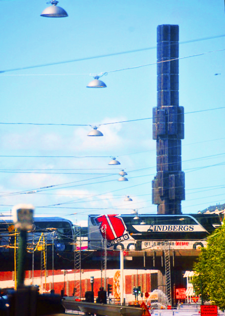 1774922707174947.jpg 2016-07-04_Sergel's Square_Kulturhuset_Vertical Accent in Glass & Steel by Edvin Öhrström 赛格尔广场·文化之家—突出竖线条的玻璃钢建筑0001.JPG