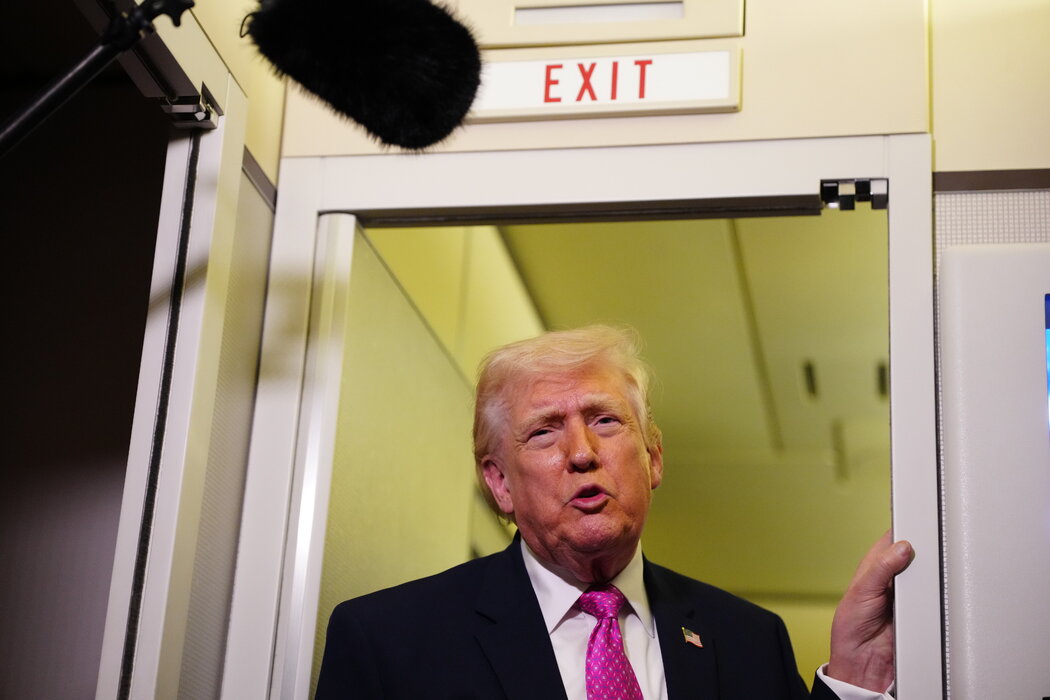 特朗普总统及其政府表示,伊朗已由新政府掌权,并敦促该新政府尽快达成协议。