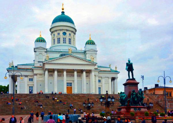 2016-07-03_Senate Square_Alexander II & Helsinki Cathedral-10001.JPG