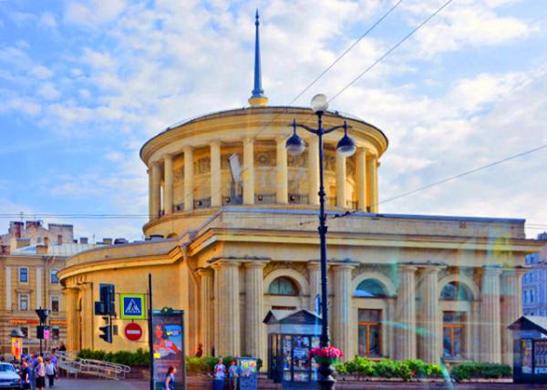 2016-07-01_Vosstaniya Uprising Square_Ploshchad Vosstaniya Metro Station0001.JPG