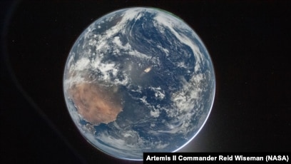 NASA宇航员、“阿尔忒弥斯二号”任务指挥官里德·怀斯曼(Reid Wiseman)于2026年4月2日从“猎户座”飞船舷窗拍摄了这张地球照片。(图片来源:NASA/Reid Wiseman)