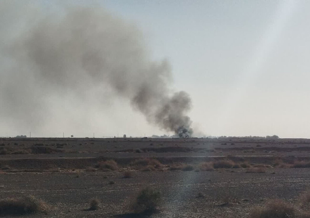 ���ʹ��ҵ���̨���罻ý���Ϸ���һ��ͼƬ������չʾ������һ�ܷɻ�������ִ����Ѱ�����վ���Ա���ж��б��ݻ١�