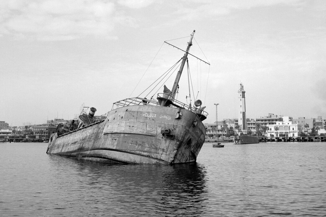 1956��11�£�����Ϊ��������ʿ�˺Ӷ�������һ�Ҵ���