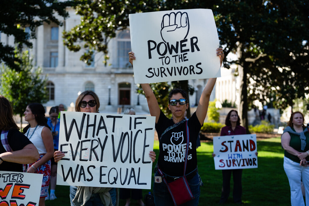 ȥ��9�£��ڹ������ǰ���е���Ԯ����˹̹���ܺ��ߵġ����Ҵ���վ��һ�𡱼��ᡣ