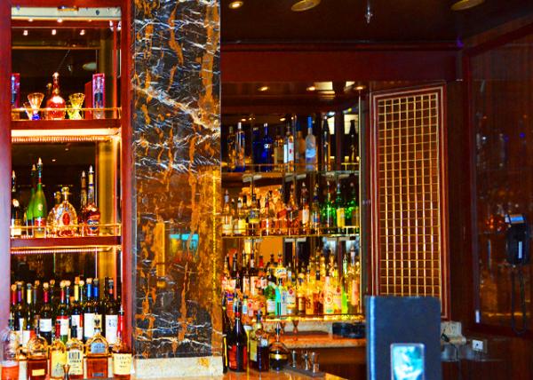 2016-06-28_Regal Princess_Princes Live Bar-20001.JPG