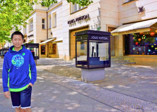 2016-06-28_Tauentzienstraße_LV Store0001.JPG