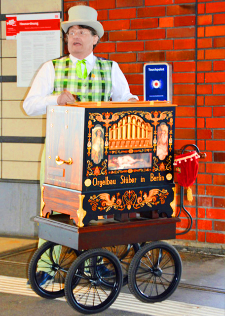 2016-06-28_Street Performer ��ͷ����0001.JPG