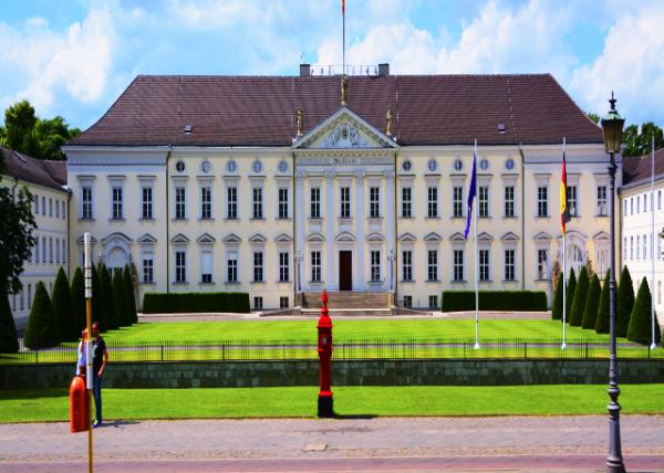 2016-06-28_Bellevue Palace0001.jpg