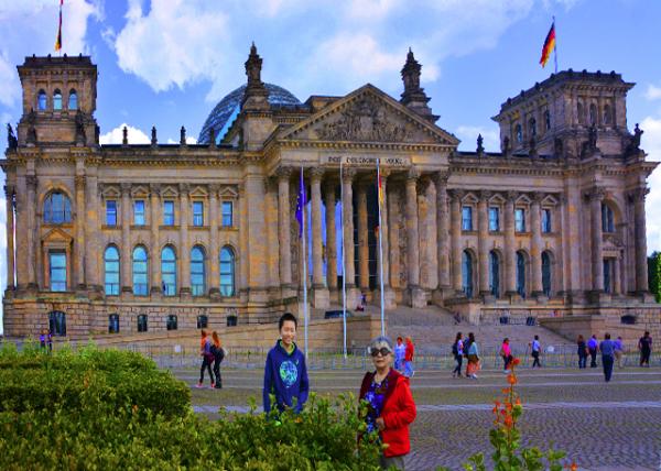 2016-06-28_Reichstag Parliament Bldg-10001.jpg